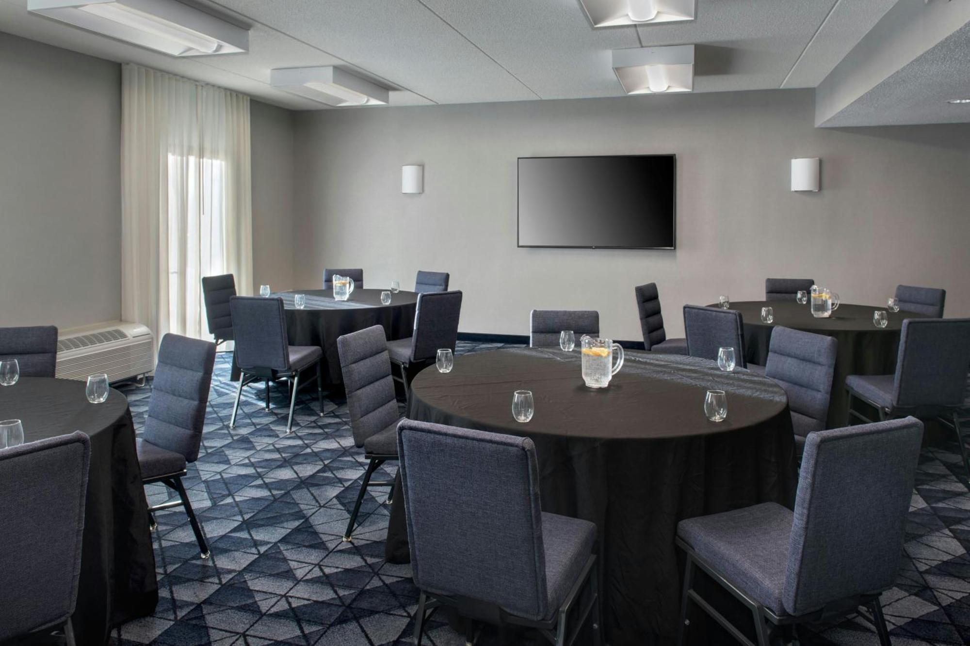 Courtyard By Marriott Silver Spring North/White Oak Buitenkant foto