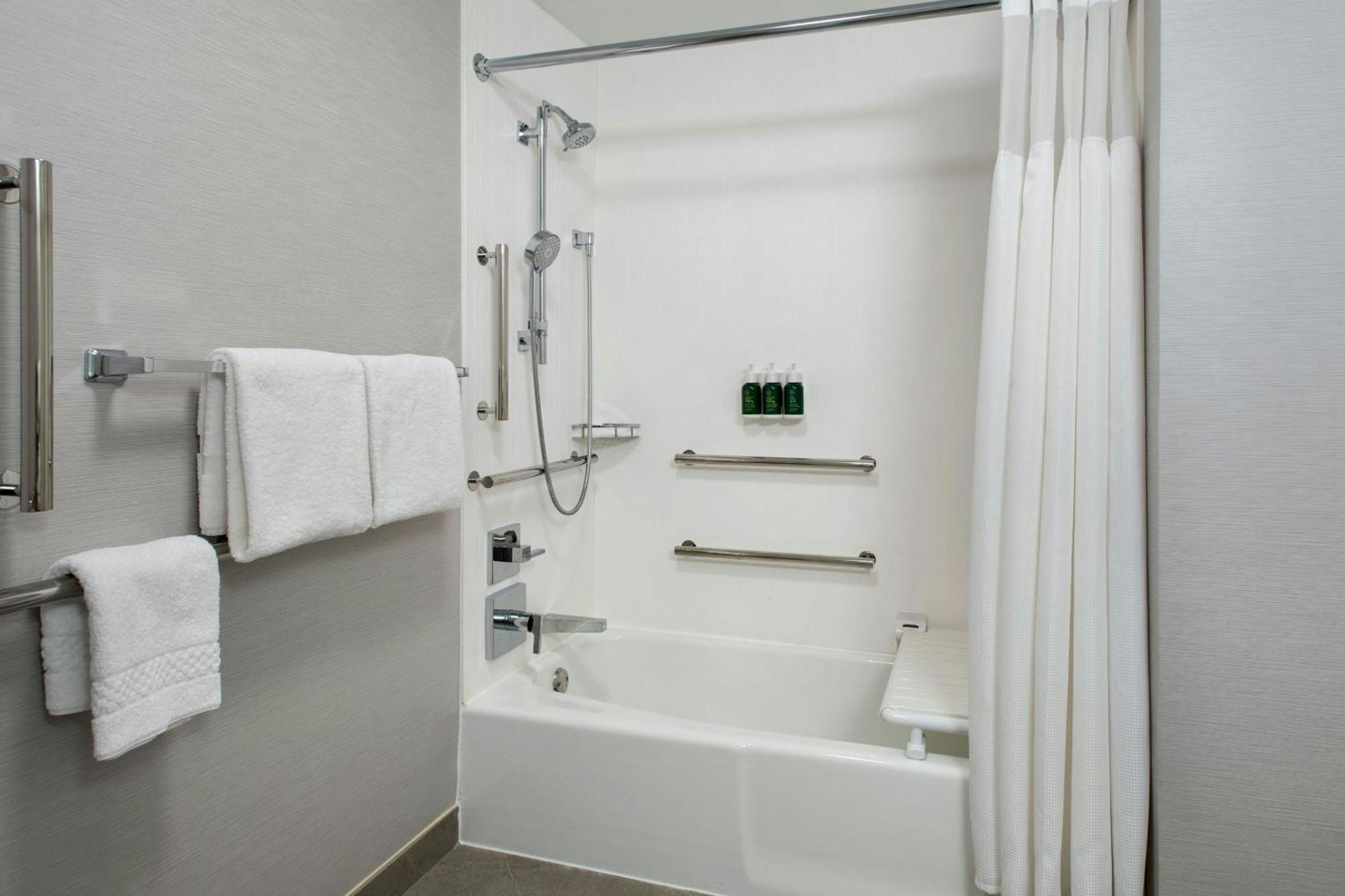 Courtyard By Marriott Silver Spring North/White Oak Buitenkant foto