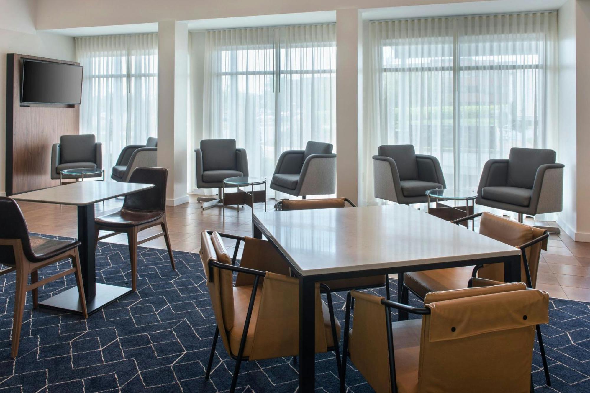 Courtyard By Marriott Silver Spring North/White Oak Buitenkant foto