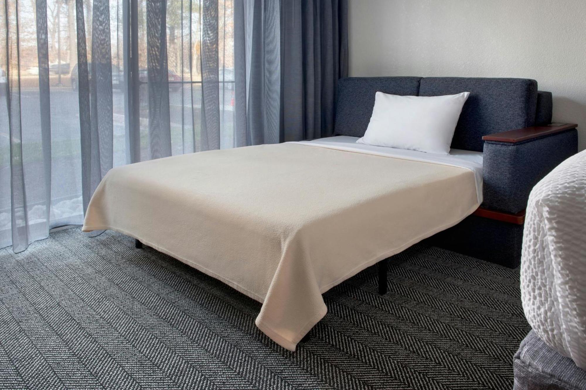 Courtyard By Marriott Silver Spring North/White Oak Buitenkant foto